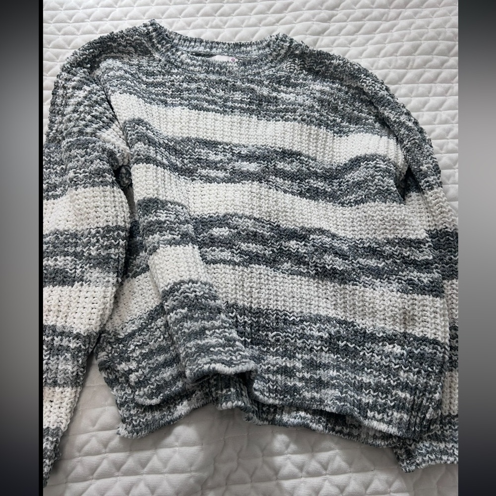 White and gray striped sweater size small